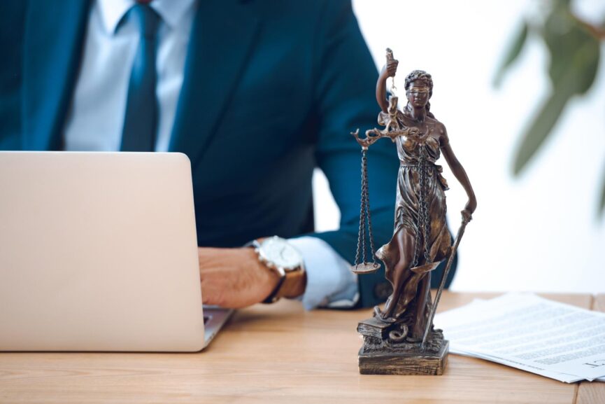 GEO para abogados: qué es la Generative Engine Optimization y cómo los despachos de abogados pueden aparecer en las respuestas de Google AI Overviews, ChatGPT y Perplexity.